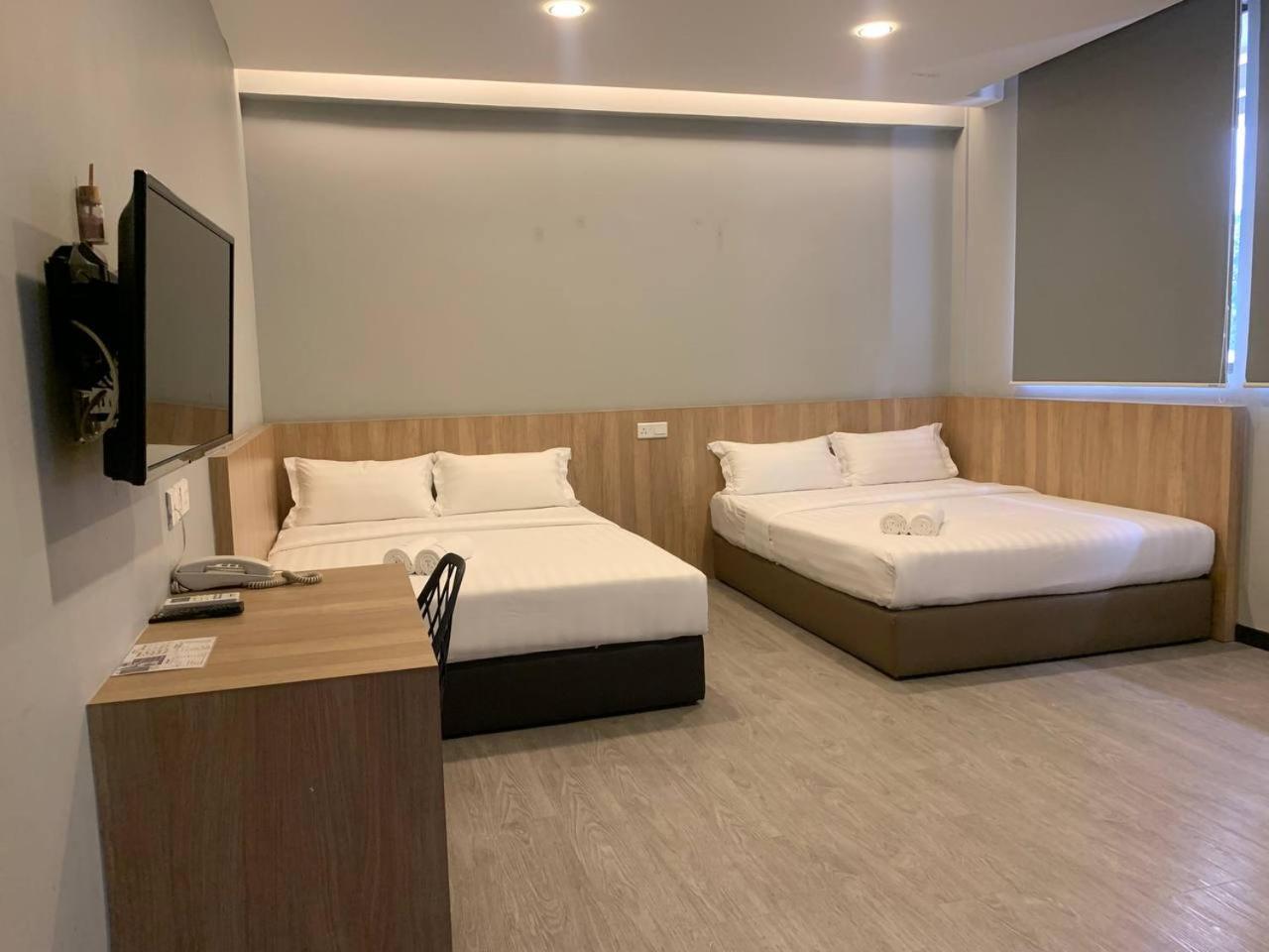 The Daily Hotel Kota Kinabalu Exterior photo